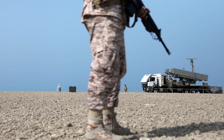 Polîsên Îranê ketin kemînê, herî kêm 5 kuştî