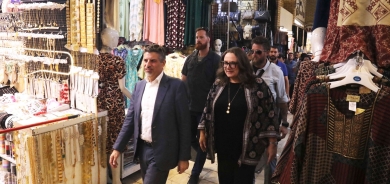 القائم بالأعمال الأمريكي والقنصل العام يستكشفان معالم أربيل التاريخية والثقافية