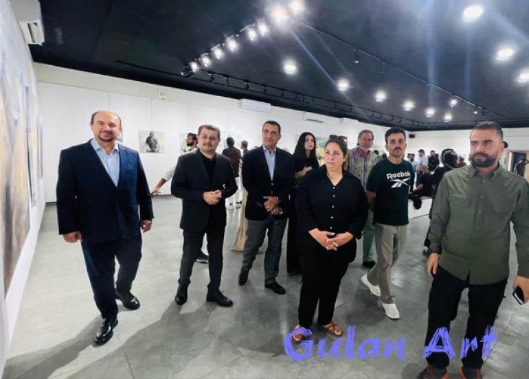 هونەرمەند (نەژاد كەوكەز)پێشانگەیەكی تایبەتی شێوەكاریی كردەوە