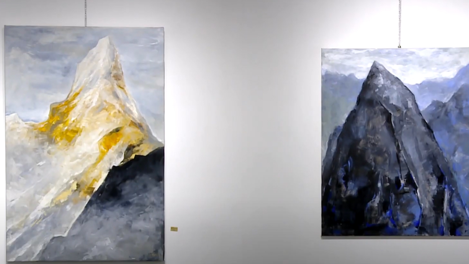 Şêwekar Nezhad Kewkez Çiyayên Asyayê li Hewlêrê pêşan dide