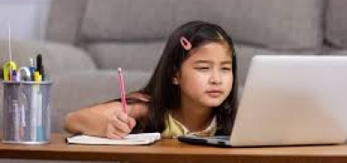 «أوميغا 3» تحمي من قصر النظر