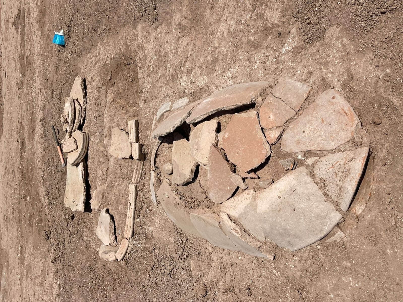 Bajarekî şûnwarî û goristanek li Dihokê hatin dîtin