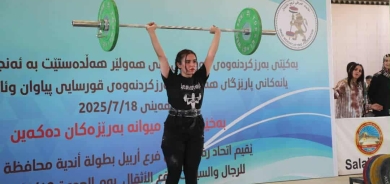 یانەی وەرزشی زانكۆی جیهان قوتابخانەیەكی بەرزكردنەوەی قورسایی كچان دەكاتەوە