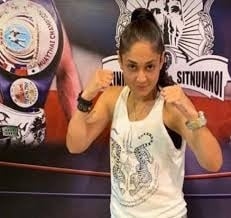 دیارنەمانی زۆرەملێی نیلوفەر حاجیان چالاکی مافی ئافرەتان و پاڵەوانی کیک بۆکسێن