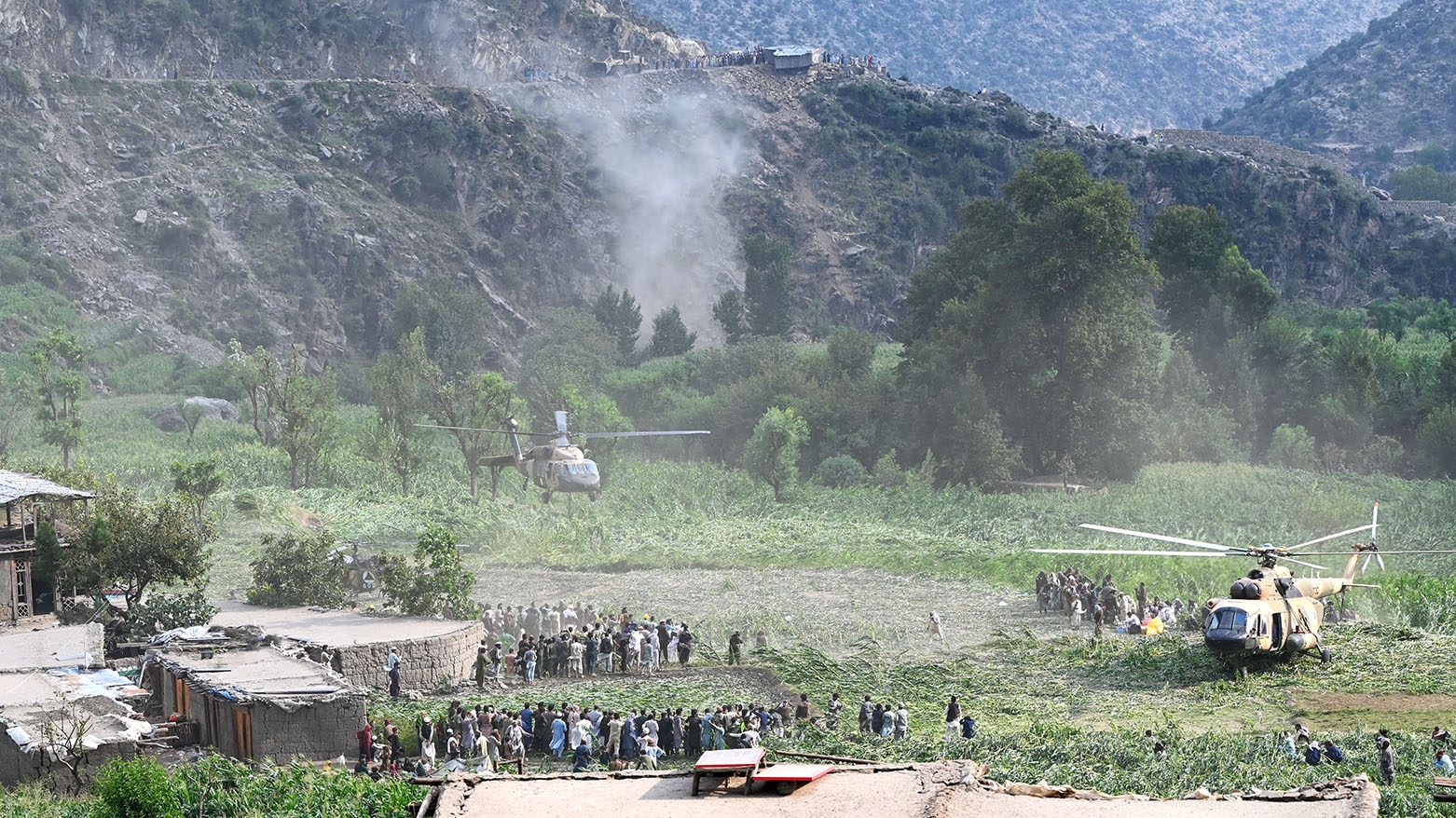 Li Efxanistanê Erdhej: Zêdetirî 800 kesan jiyana xwe ji dest da