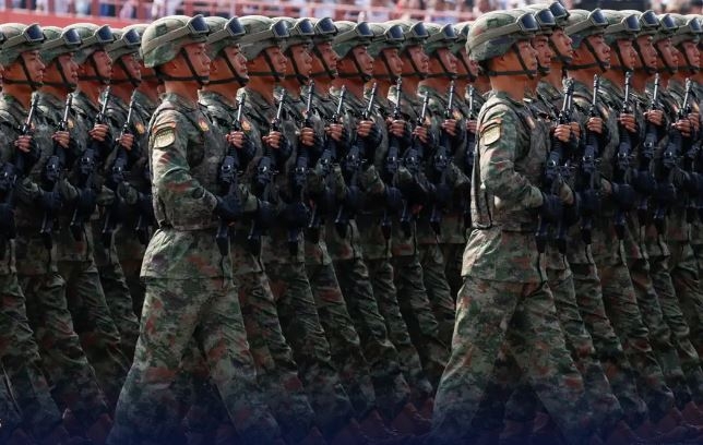 Xi Welcomes Putin, Kim and Other Leaders at WWII Victory Parade in Beijing