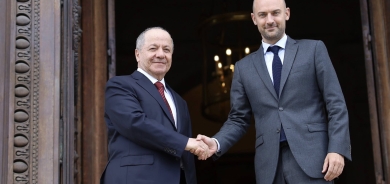 سەرۆک بارزانی و ژان نوێل بارۆ، لە وەزارەتی دەرەوەی فەرەنسا لە پاریس، بارۆ جەختی لە پشتگیریی بەردەوامیی وڵاتەکەی بۆ هەرێمی کوردستان کردەوە.