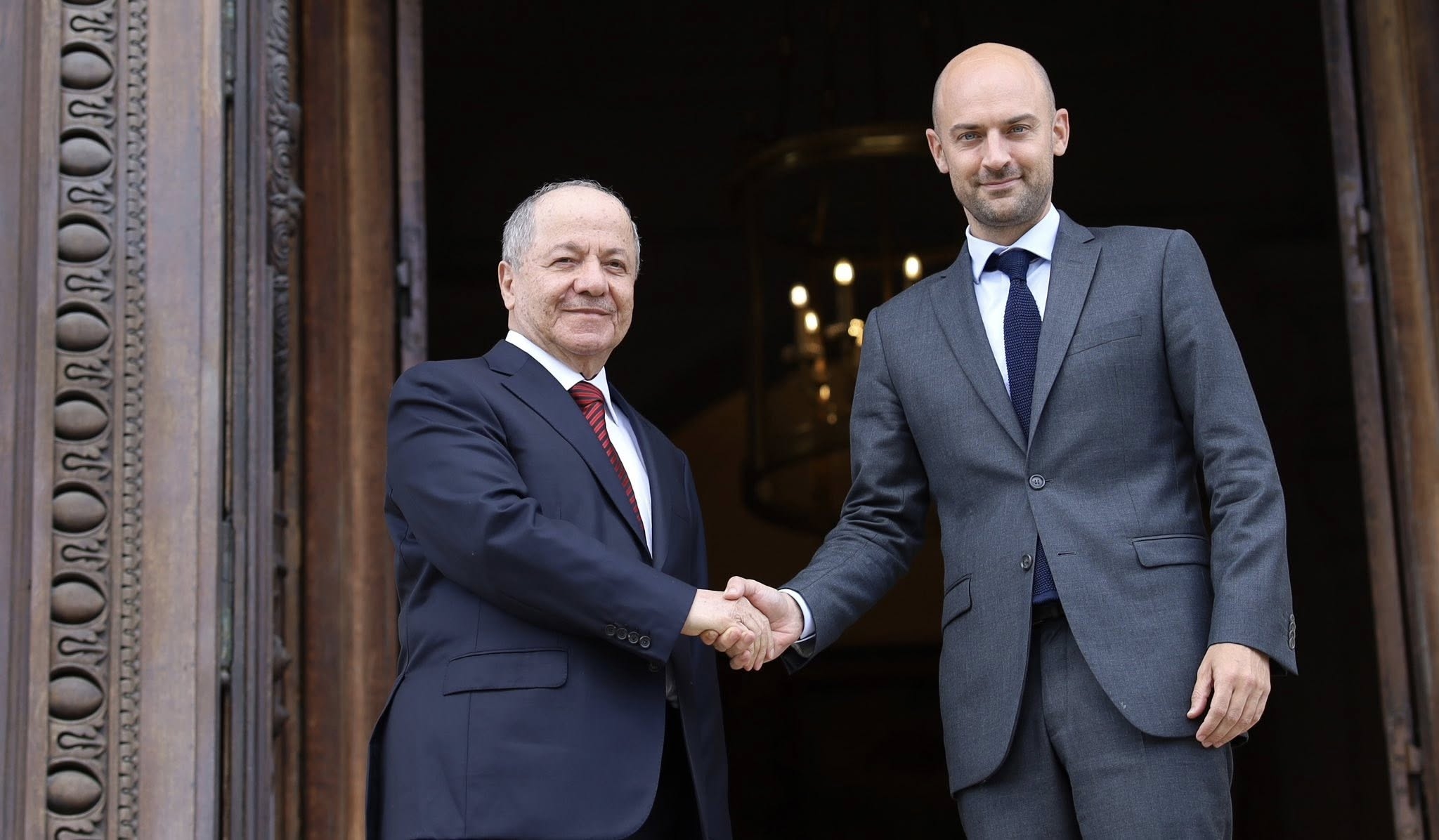 سەرۆک بارزانی و ژان نوێل بارۆ، لە وەزارەتی دەرەوەی فەرەنسا لە پاریس، بارۆ جەختی لە پشتگیریی بەردەوامیی وڵاتەکەی بۆ هەرێمی کوردستان کردەوە.