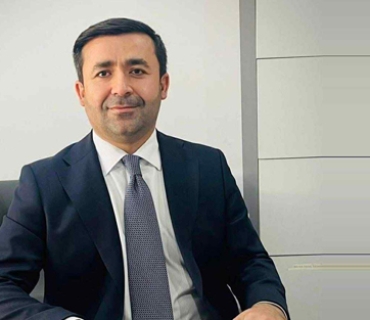 سه‌رۆك له ‌پاریسه‌وه‌ پەیامی بۆ جیهان نارد، کە پێشمه‌رگه‌ پارێزه‌ری مافی مرۆڤ، ئازادی و دیموكراتییە.