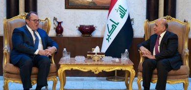 فؤاد حسين والقائم بالأعمال الأميركي الجديد يناقشان نشاط الشركات الأميركية في العراق