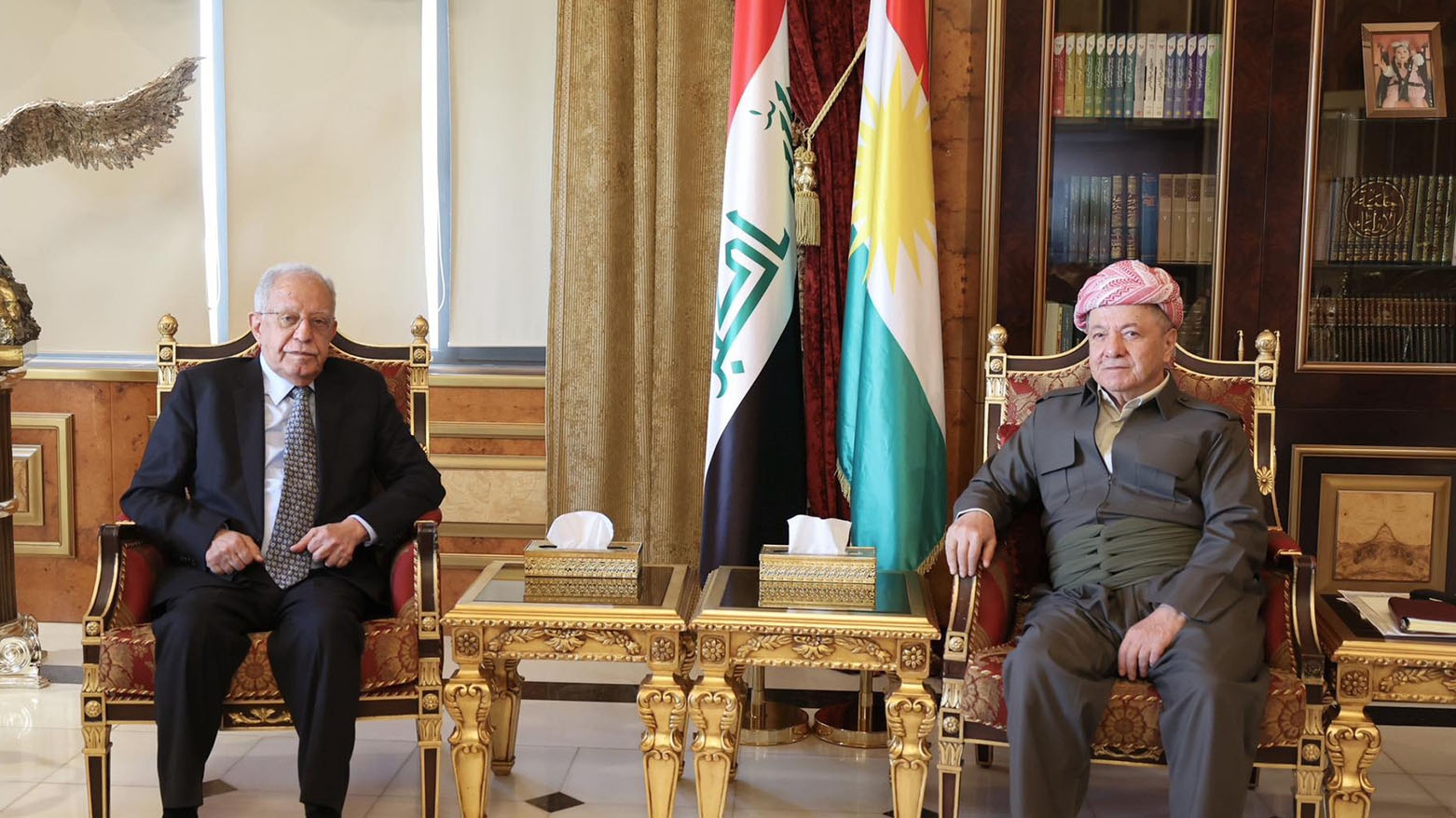 الرئيس بارزاني يستقبل رئيس مؤسسة المدى فخري كريم