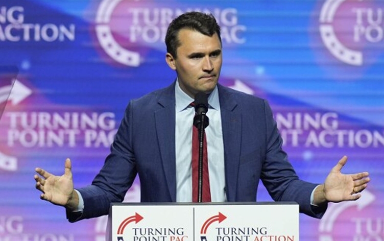 Piştgirê Trump Charlie Kirk hat kuştin