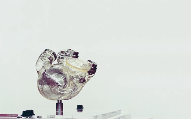 دڵی دەستكرد چییە؟