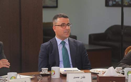 شڤان حەمدی ئەندامی بازنەی گفتوگۆ:     هونەری كوردی لە هەموو بوارەكانیدا هاوشێوەی زمانەكەمان بە بارێكی قورس و سەختدا تێدەپەڕێت