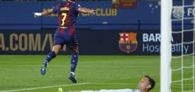 «لا ليغا»: برشلونة يواصل مطاردة الريال بثلاثية في خيتافي