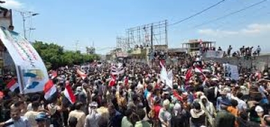 اغتيال مسؤولة حكومية في تعز يهز الشارع اليمني