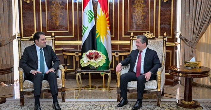 تأكيد أهمية حلّ خلافات أربيل بغداد وفق الدستور.. رئيس الحكومة يستقبل النائب الأول لرئيس البرلمان العراقي