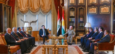 لە سەلاحەدین سەرۆک مەسعود بارزانی پێشوازی لە شاندێکی ئیئتیلافی ئەساسی عێراقی بە سەرۆکایەتی موحسن مەندەلاوی کرد.