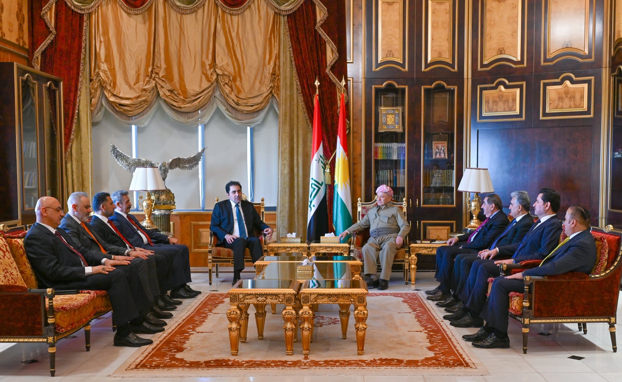 لە سەلاحەدین سەرۆک مەسعود بارزانی پێشوازی لە شاندێکی ئیئتیلافی ئەساسی عێراقی بە سەرۆکایەتی موحسن مەندەلاوی کرد.