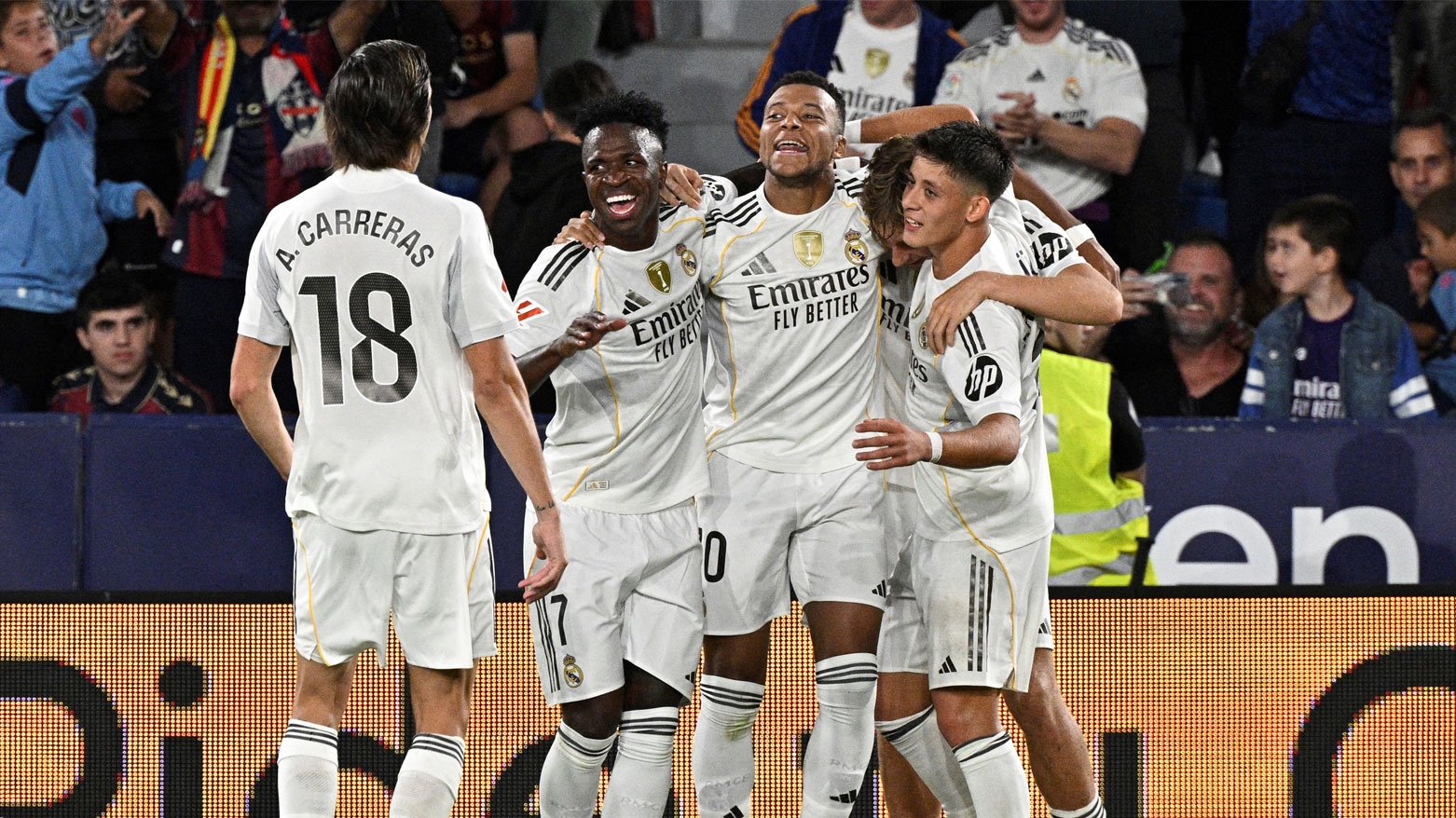 ريال مدريد يعزّز صدارته بالدوري الإسباني بفوزٍ سادس توالياً