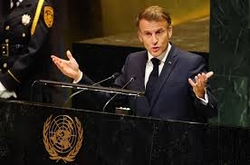 ماكرون يحذّر من أن يسود العلاقات الدولية مبدأ «البقاء للأقوى»