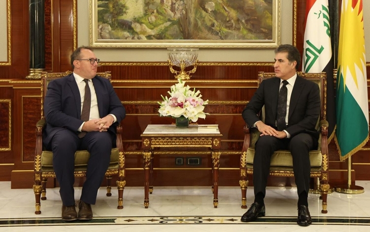 سه‌رۆكى هه‌رێمى كوردستان نێچيرڤان بارزانى له‌گه‌ڵ هەڵسووڕێنەری باڵیۆزخانەی ئەمەریكا كۆبووه‌وه‌