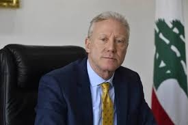 لبنان رداً على خامنئي: الحكومة الشرعية والجيش هما الباقيان