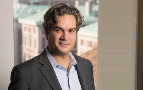 پڕۆفیسۆر ئەلێكساندەر كوولی  پسپۆڕ و تایبەمەند لە حوكمڕانیی گلۆباڵی لە زانكۆی كۆلۆمبیا بۆ گوڵان:     نەتەوەی بێ دەوڵەت دەبێت بە هاوسەنگی مامەڵە لەگەڵ جەمسەرگیریی زلهێزەكان بكات و باشتر كوالێتیی حوكمڕانیی هەرێمەكەی بەهێز بكات