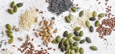 بذور صغيرة بفوائد كبيرة... 7 أنواع ينصح بها خبراء التغذية