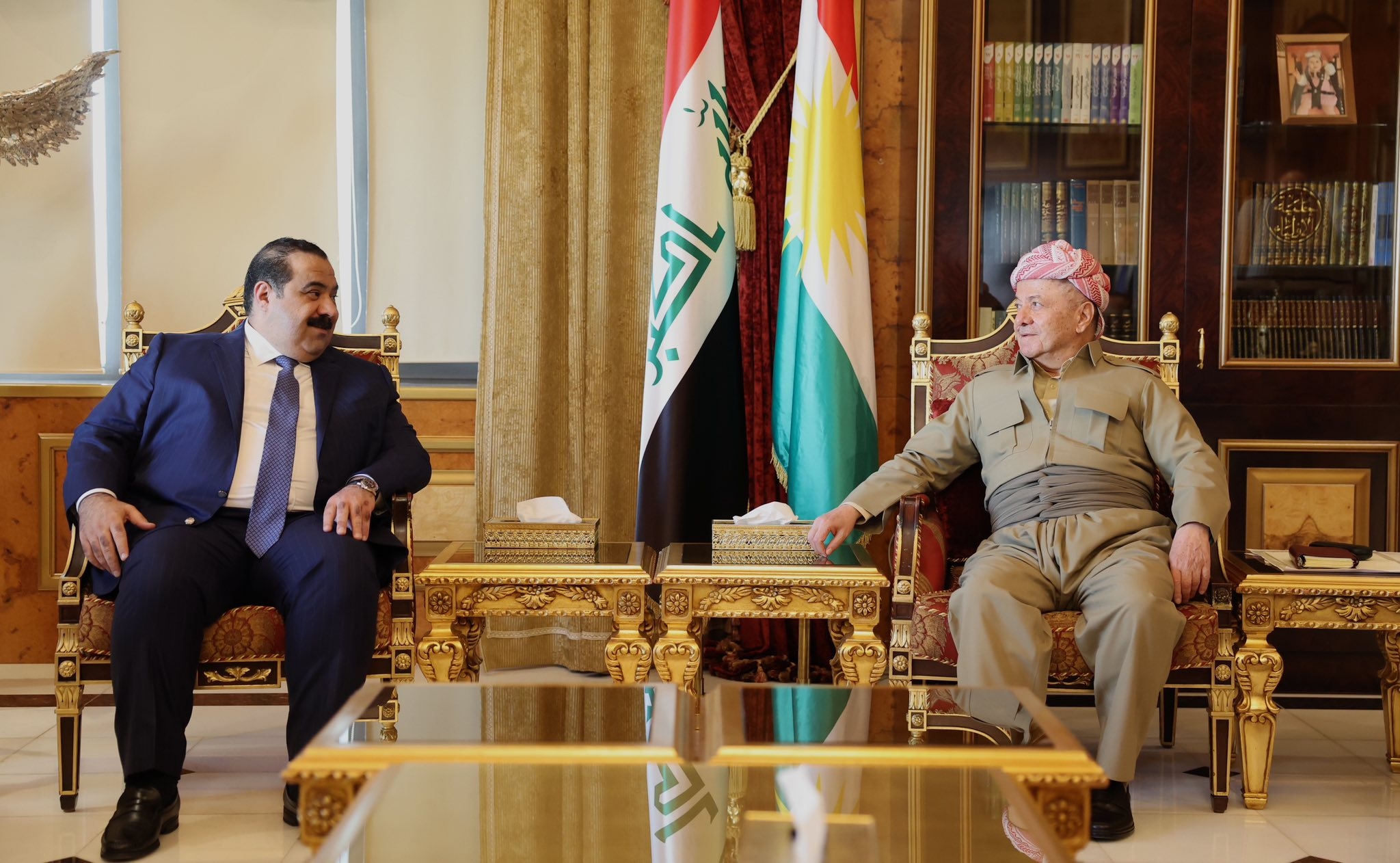 لە سەلاحەددین سەرۆک مەسعود بارزانی پێشوازی لە بەڕێز موسەننا ئەلسامەڕایی سەرۆکی هاوپەیمانی عەزم کرد.