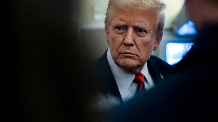 Trump: Derfeteke rasteqîne heye ku Rojhilata Navîn ji nû ve birûmet bibe