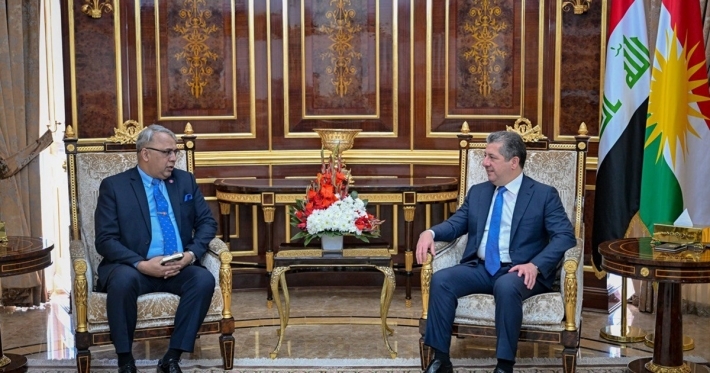 رئيس الحكومة يستقبل سفير بنغلاديش الجديد لدى العراق