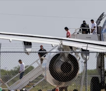 ئەمریکا سەد کۆچبەری ئێرانی دیپۆرت دەکاتەوە