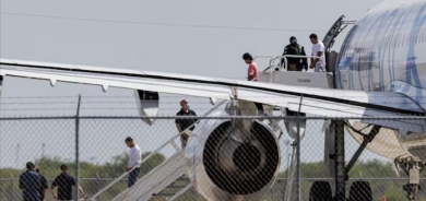 ئەمریکا سەد کۆچبەری ئێرانی دیپۆرت دەکاتەوە