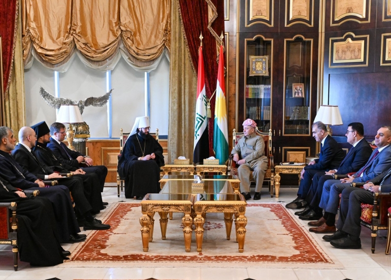 ســـەرۆك مەسعود بارزانی، پێشوازیی لە شاندێكی كەنیسەی ئەرتۆدۆكسی ڕووسیا بە سەرۆكایەتیی مەتڕان ئەنتۆنی بەرپرسی پەیوەندییەكانی دەرەوەی كەنیسەی ئەرتۆدۆكسی ڕووسیا كرد