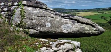 ئەشكەوتی ناكا لە تـایـلەند
