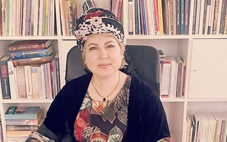 Helbestvana navdar Mizgîn Hesko çû ser dilovaniya xwe