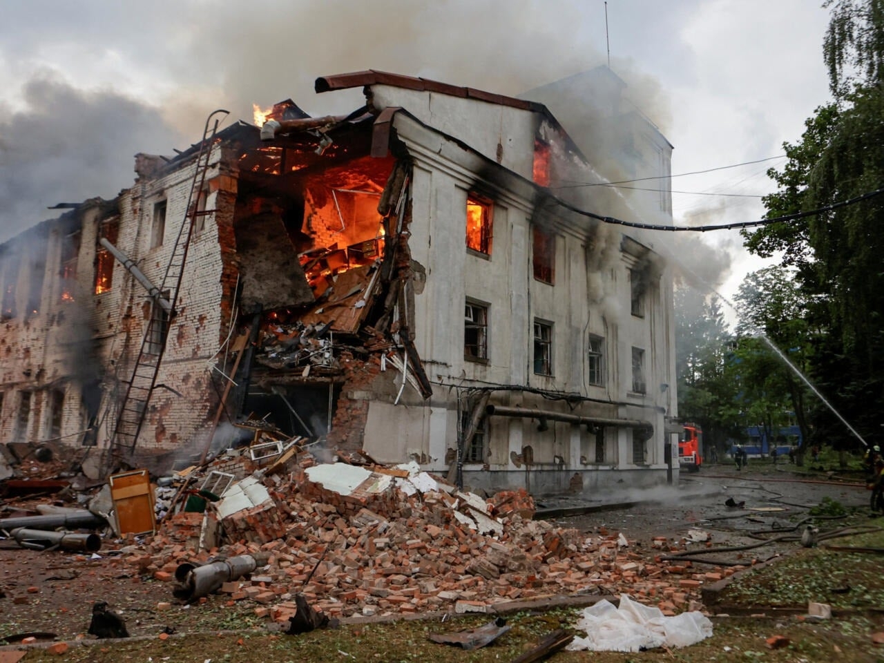هێرشە کوشندەکانی ئیسرائیل لە غەززە بەردەوامە