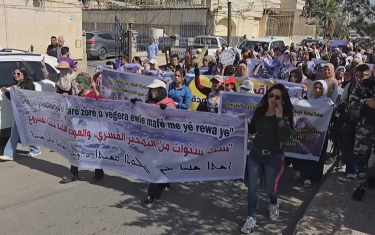 QAMIŞLO - Xwenîşandana koçberên ji Serê Kaniyê: ‘Vegera ewle mafê me ye’