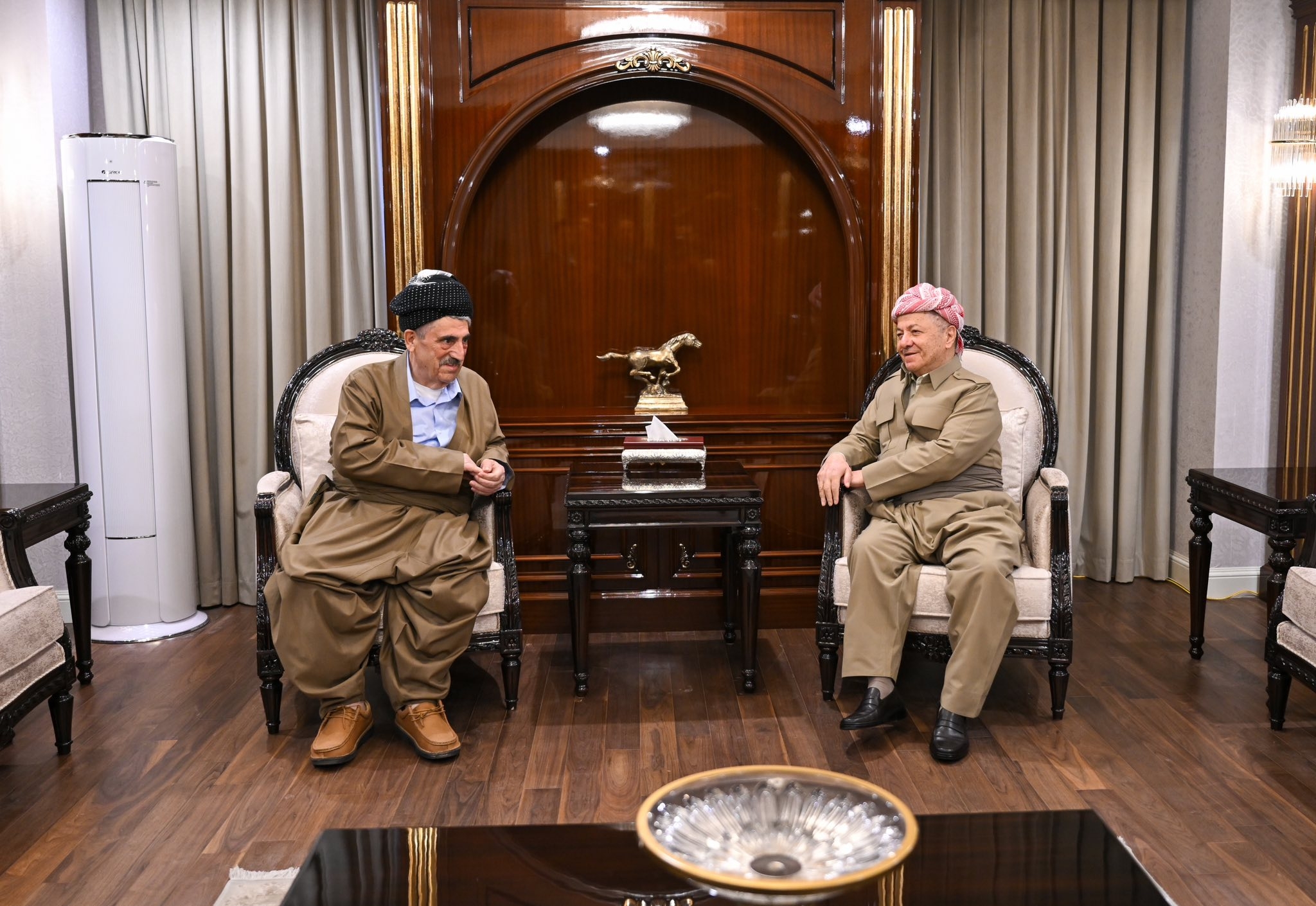 سەرۆك مسعود بارزانی لە پیرمام پێشوازی لە بەڕێز محەمەدی حاجی مەحمود سەرۆکی پارتی سۆسیال دیموکراتی کوردستان کرد.