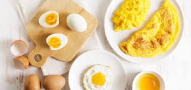 هل يجب على مرضى الكولسترول التوقف عن تناول البيض؟