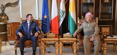 لە پیرمام سەرۆك مەسعود بارزانی پێشوازی لە بەڕێز نیکۆلۆ فۆنتانا باڵیۆزی ئیتالیا لە عێراق و شاندێكی یاوەری كرد.