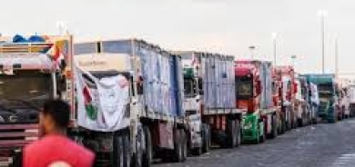 تحرك 400 شاحنة مساعدات إنسانية تمهيداً للدخول إلى غزة