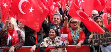 تركيا: تراشق بين إردوغان وأوزيل حول دعم الغرب