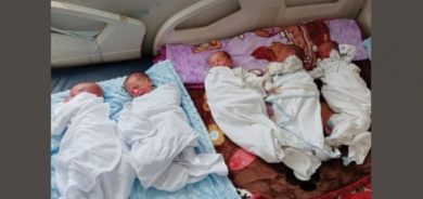 Jinekê bi yek zikî 5 zarok velidandin