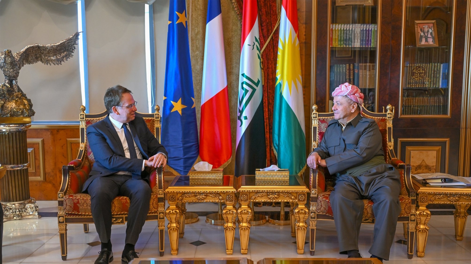 الرئيس بارزاني يستقبل السفير الفرنسي في العراق