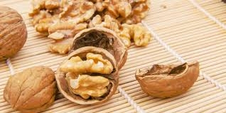 تناول الجوز بانتظام... كيف يؤثر على مستويات التوتر؟