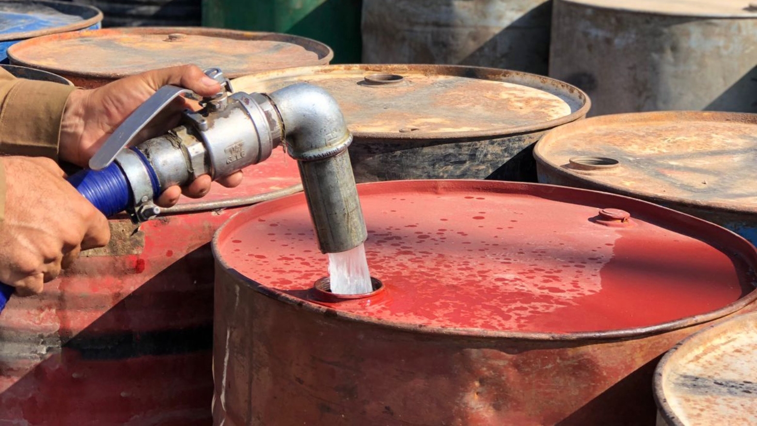 بلدية باليسان تبدأ توزيع النفط الأبيض استعداداً للشتاء