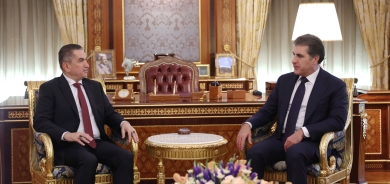 نێچيرڤان بارزانى، سه‌رۆكى هه‌رێمى كوردستان،  پێشوازی له‌  به‌ڕێز عه‌دنان ئه‌لزورفى، سه‌رۆكى هاوپه‌يمانيى ئه‌لبه‌ديل كرد