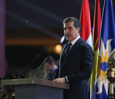 سه‌رۆكى هه‌رێمى كوردستان، به‌شداريى له‌ ڕێوڕه‌سمى ده‌رچوونى خولى چوارده‌هه‌مينى زانكۆى ئه‌مه‌ريكى له‌ عێراق ـ سلێمانيدا كرد كه‌ تيايدا 218 ده‌رچووى به‌كالۆريۆس و ماسته‌ر خوێنديان ته‌واو كرد